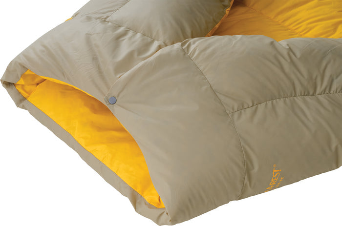 Corus™ 32F/0C Down Quilt | Neck Snap Closure