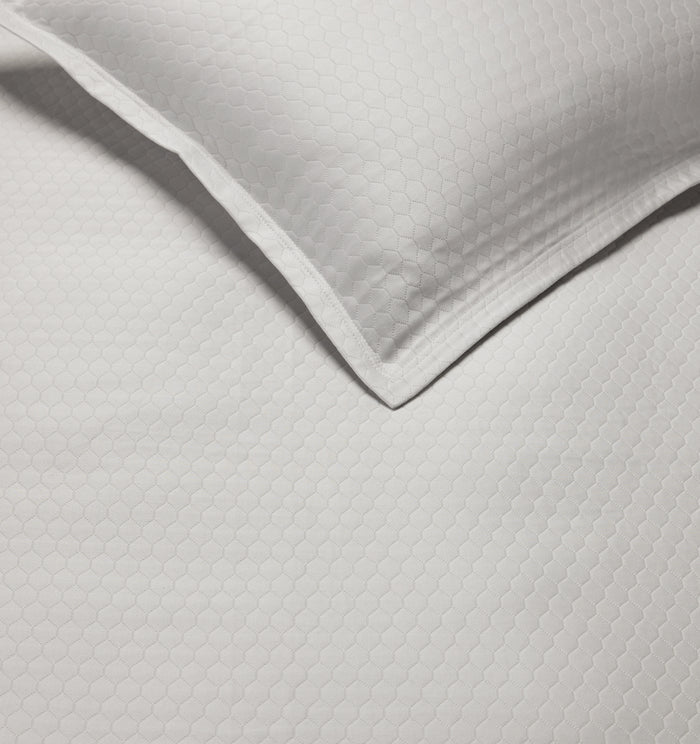 Favo lunar coverlet & sham