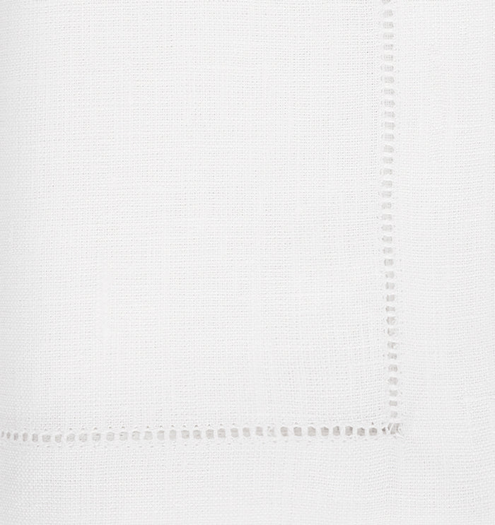 59"x36" / WHITE