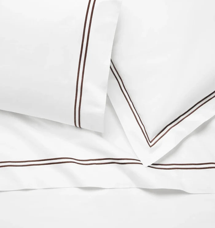Grande hotel white/mocha sham, pillowcase and flat sheet
