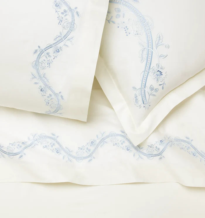 Isabella Ivory/sea sham, pillowcase and flat sheet
