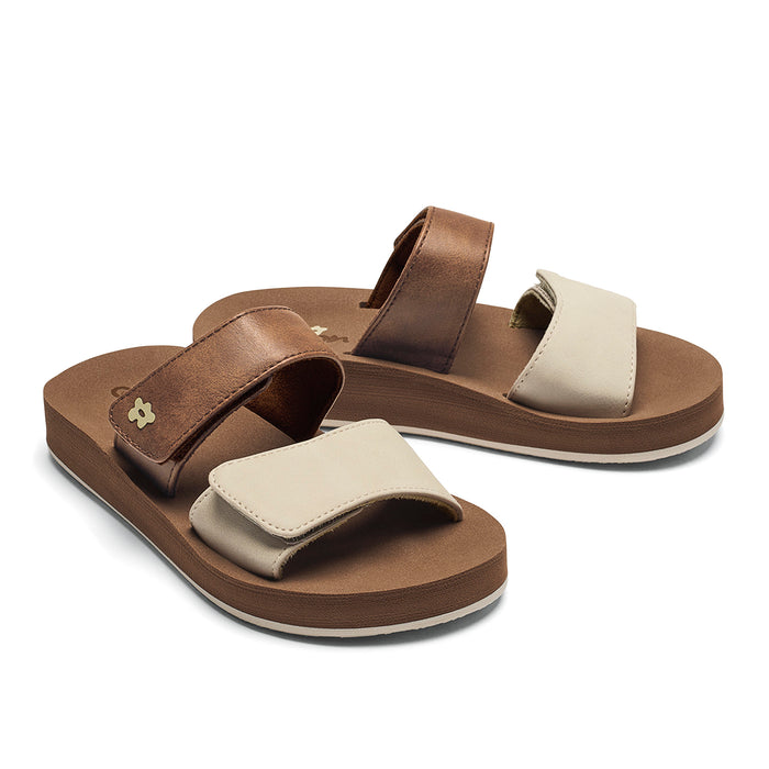 Cobian Lil Dana Brown 3 Quarter Pair View #color_brown