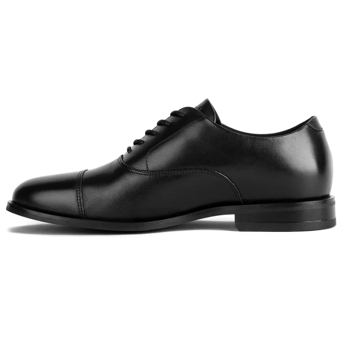 The Regent Obsidian black full-grain leather by Amberjack - Medial View